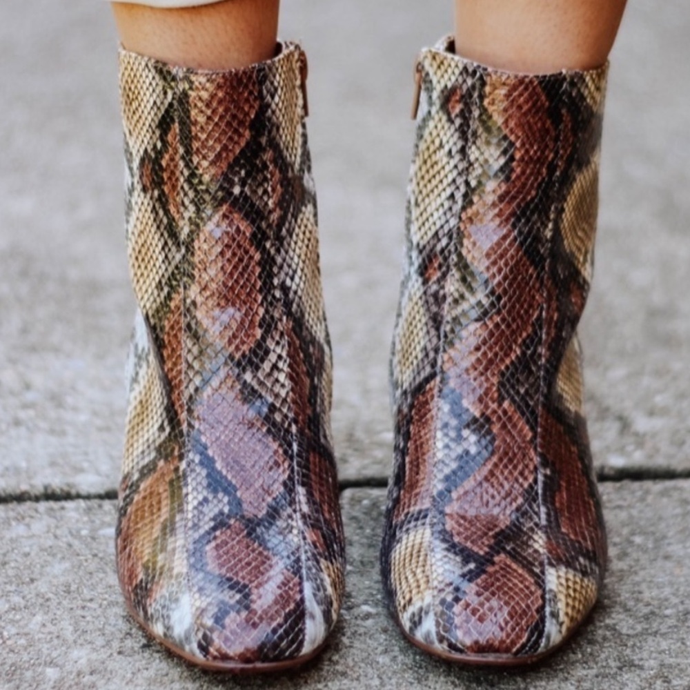 Chinese Laundry DAVINNA BLOCK HEEL ANKLE BOOTS-Snakeskin Pattern Brown